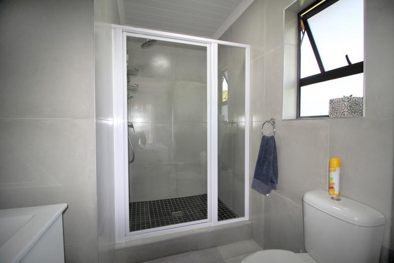 3 Bedroom Property for Sale in Outeniqua Strand Western Cape